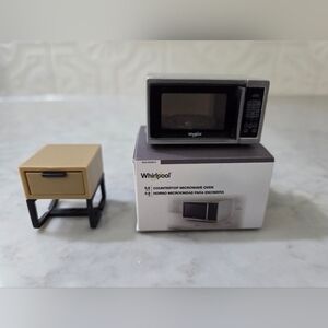 Mini Brands Microwave and Side Table
